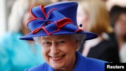 Foto Achiv: Rèn Elizabeth II peyi Angletè.