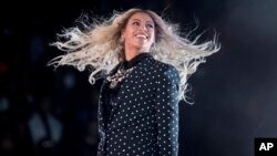 Foto Achiv: Beyonce pandan yon spektak nan vil Cleveland, eta Ohio, 4 Nov. 2016. 