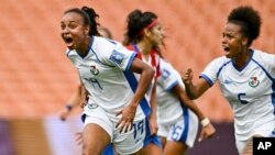 Lineth Cedeno selebre apre li make yon gol pou seleksyon nasyonal Panama nan match kalifikasyon pou Mondyal Foutbol Feminen FIFA a, nan Hamilton, La Nouvel Zeland, 23 Fevriye 2023. 