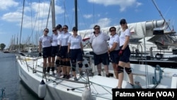 White Angels adıyla kurulan ve Sultans of the Sail adıyla Türkiye’nin 53 yıllık ve 555 milden oluşan en uzun rotalı off-shore yat yarışı olan Deniz Kuvvetleri Kupası’na katılmaya hazırlanan kadın yelken takımı VOA Türkçe’ye konuştu. 