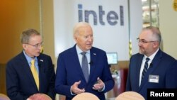 Bilgisayar çipi üreticisi Intel, Amerika’nın dört eyaletinde üretimi arttırmak amacıyla Biden yönetiminden yaklaşık 20 milyar dolarlık hibe ve kredi alacak. 