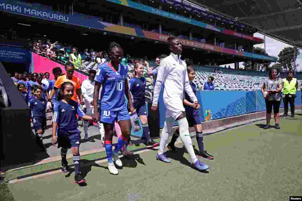 Seleksyon nasyonal feminen Ayiti a rive nan stad North Harbour pou match yo kont Senegal, nan Auckland, La Nouvel Zeland, 18 Fevriye 2023. 