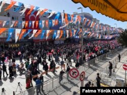 AK Parti'nin İBB adayı Murat Kurum, Cumhurbaşkanı ve AK Parti Genel Başkanı Recep Tayyip Erdoğan'la birlikte İstanbul'un Sultanbeyli ve Sancaktepe ilçelerinde miting düzenledi