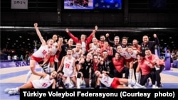 Kadın Voleybol Takımı tarihinde ilk kez olimpiyatlarda dördüncü oldu.