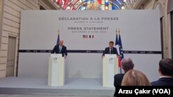 ABD Başkanı Joe Biden Fransa ziyareti sırasında Fransa Cumhurbaşkanı Macron'la ortak basın toplantısı düzenledi.