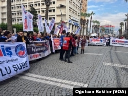 Eğitim-İş'in anketine göre Öğretmenlerin yüzde 95’i maaşının yetersiz olduğunu söylüyor, yüzde 96’sı “gelecekten ümitli değilim” diyor