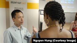 Nguyễn Hùng nói về Crowdtangle với các nhà quản lý mạng xã hội.