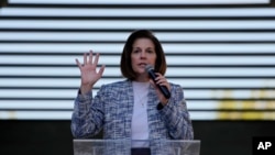 Senate Catherine Cortez Masto (Demokrat Nevada) pran la pawol Dimanch 6 Nov. nan Las Vegas. 