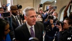 Depite Kevin McCarthy (Repibliken Kalifoni) rive nan Capitol la (syej Palman Etazini) nan Washington, Mekredi 4 Janvye 2023.