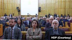 AYM’deki sürece karşı HDP Eş Genel Başkanı Mithat Sancar, bugünkü parti grubu konuşmasında değerlendirmelerde bulundu.