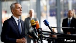 Tổng thư ký NATO Jens Stoltenberg phát biểu tại Brussels, Bỉ, ngày 12/10/2022.
