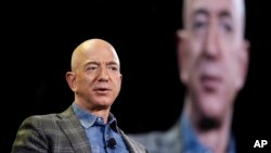 Amazon'un kurucusu Jeff Bezos, Washington Post gazetesini 2013 yılında, 250 milyon dolara satın almıştı.