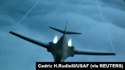 B-1B stratejik bombardıman uçağı