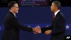 Tổng thống Obama và ứng cử viên tổng thống của đảng Cộng hòa Mitt Romney