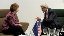 ABD Dışişleri Bakanı John Kerry, Vilnius'taki toplantı öncesinde Avrupa Birliği Yüksek Temsilcisi Catherine Ashton'la bir araya geldi.