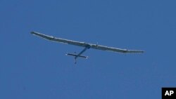 Chiếc Solar Impulse (AP Photo/Jeff Chiu)