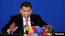 Tổng thống Rodrigo Duterte của Philippines đang tìm cách xoa dịu tranh chấp lãnh thổ với Trung Quốc ở Biển Đông.