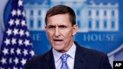 Cố vấn An ninh Quốc gia Michael Flynn phát biểu trong cuộc họp báo tại Toà Bạch Ốc ở Washington, 1/2/2017.