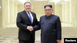 Ông Pompeo trong cuộc gặp với lãnh tụ Bắc Hàn.