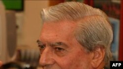 Nhà văn Peru Mario Vargas Llosa