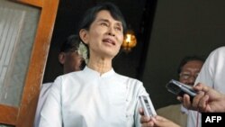 Bà Aung San Suu Kyi, nhà lãnh đạo đấu tranh cho dân chủ Miến Ðiện