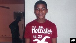 Cậu Trayvon Martin, 17 tuổi, bị bắn chết khi trong tay không có tấc sắt ở Florida