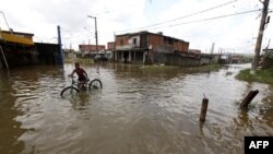 Ðường phố ở Sao Paulo ngập nước sau những trận mưa lớn