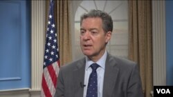 Đại sứ Lưu động về Tự do Tôn giáo Quốc tế Hoa Kỳ Sam Brownback.