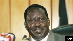 Thủ tướng Kenya Raila Odinga gợi ý là sẽ có các cuộc điều đình trực tiếp giữa 2 đối thủ chính trị, ông Ouattara và ông Gbagbo