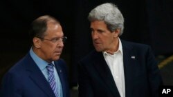 Ngoại trưởng Mỹ John Kerry và Ngoại trưởng Nga Sergey Lavrov tại Kiruna, Thụy Điển, ngày 15/5/2013.