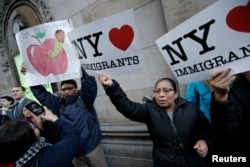 Biểu tình phản đối ông Trump tại thành phố New York, ngày 14/4/2016.