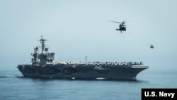 Hàng không mẫu hạm USS Theodore Roosevelt trong vùng Vịnh Oman