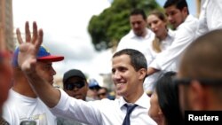 Lãnh tụ đối lập Juan Guaido được nhiều người công nhận là TT lâm thời của Venezuelacho tới khi có bầu cử mới. Ảnh ngày 5/7/2019. REUTERS/Carlos Garcia Rawlins