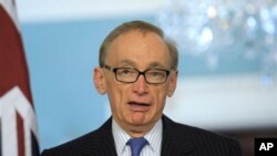 Ngoại trưởng Australia Bob Carr