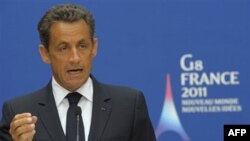 Tổng thống Pháp Sarkozy nói rằng việc các nhà lãnh đạo G-8 cam kết hỗ trợ cho Tunisia và Ai Cập tại hội nghị là điều vô cùng quan trọng