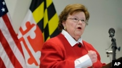 Thượng nghị sĩ Barbara Mikulski.