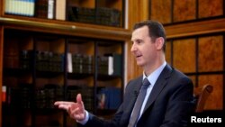 Tổng thống Syria Bashar al-Assad nói trong cuộc phỏng vấn với đài truyền hình Nga RU24 ở Damascus hôm 12/9/13 rằng Syria sẽ gửi hồ sơ đến Liên hiệp quốc để xin gia nhập công ước cấm võ khí hạt nhân