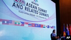 Ngoại trưởng Malaysia phát biểu tại Hội nghị thượng đỉnh ASEAN ở Kuala Lumpur, ngày 18/11/2015.