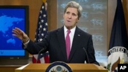 Bộ trưởng Ngoại giao John Kerry nói về phúc trình thường niên của Mỹ về nhân quyền tại Bộ Ngoại giao Hoa Kỳ trong thủ đô Washington, 27/2/14