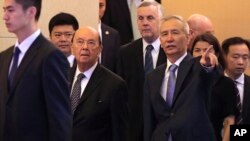 Bộ trưởng Thương mại Mỹ Wilbur Ross và Phó Thủ tướng Trung Quốc Liu He.