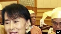 Bà Aung San Suu Kyi, lãnh tụ đấu tranh cho dân chủ Miến Điện 