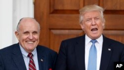 Ông Rudy Giuliani và Tổng thống Mỹ Donald Trump.