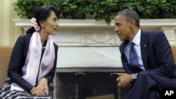 Tổng thống Obama tiếp bà Aung San Syu Kyi tại Tòa Bạch Ốc hồi tháng 9 năm 2012.