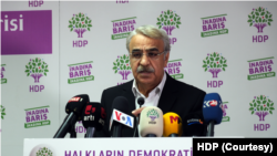 HDP Eş Genel Başkanı Mithat Sancar