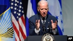 Phó tổng Thống Joe Biden loan báo chương trình mới hôm thứ Sáu tại Ngân hàng Phát triển Liên-Mỹ ở Washington.