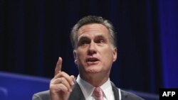 Cựu thống đốc bang Massachusetts Mitt Romney