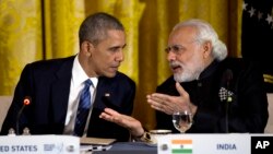 Tổng thống Obama nói chuyện với Thủ tướng Narendra Modi của Ấn Độ tại Phòng Đông của Tòa Bạch Ốc ở Washington (Ảnh tư liệu tháng 3 năm 2016)