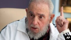 Cựu Chủ tịch Cuba Fidel Castro, 89 tuổi.