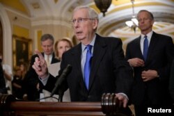 McConnell, Schumer'den hemen sonra söz alarak Netanyahu'yu savundu.