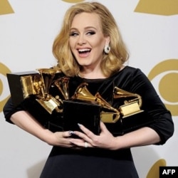 Nữ ca sĩ Adele chiếm ngự các giải Grammy lần thứ 54 với 6 giải thưởng